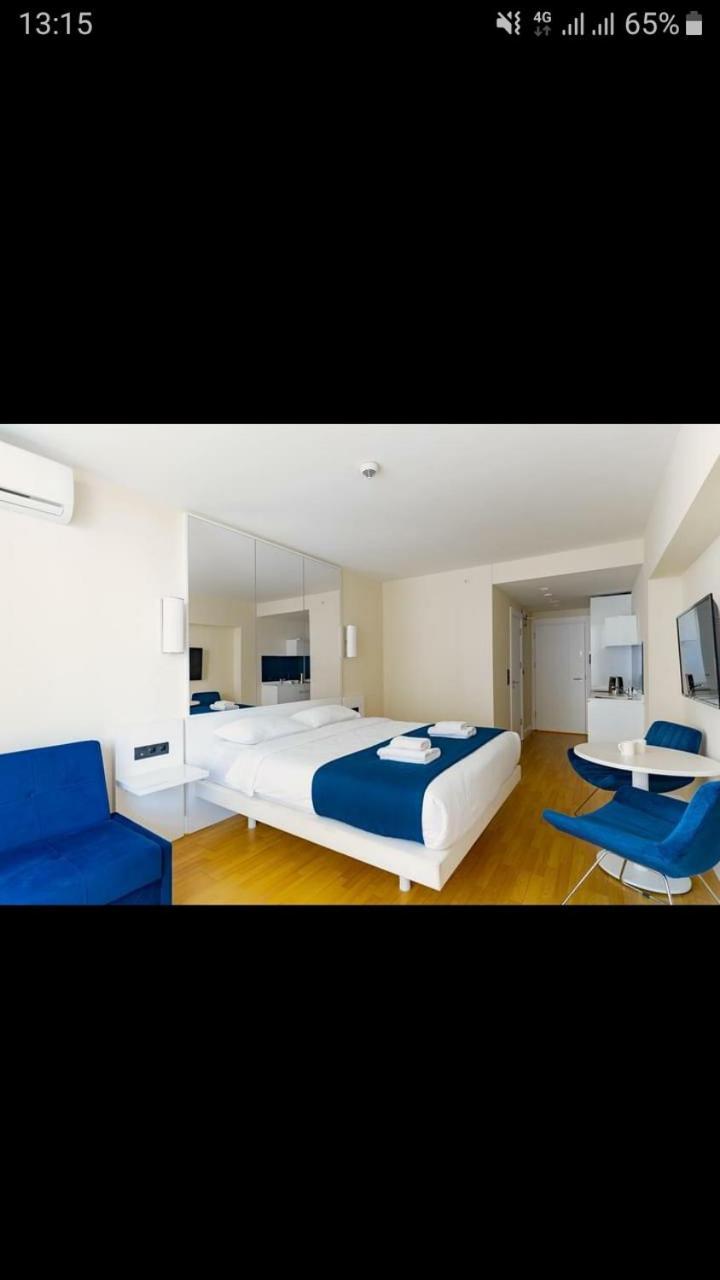 Lux Apartaments Batumi Cameră foto